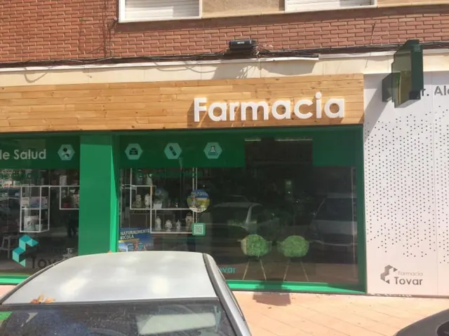 Farmacia Tovar, lateral